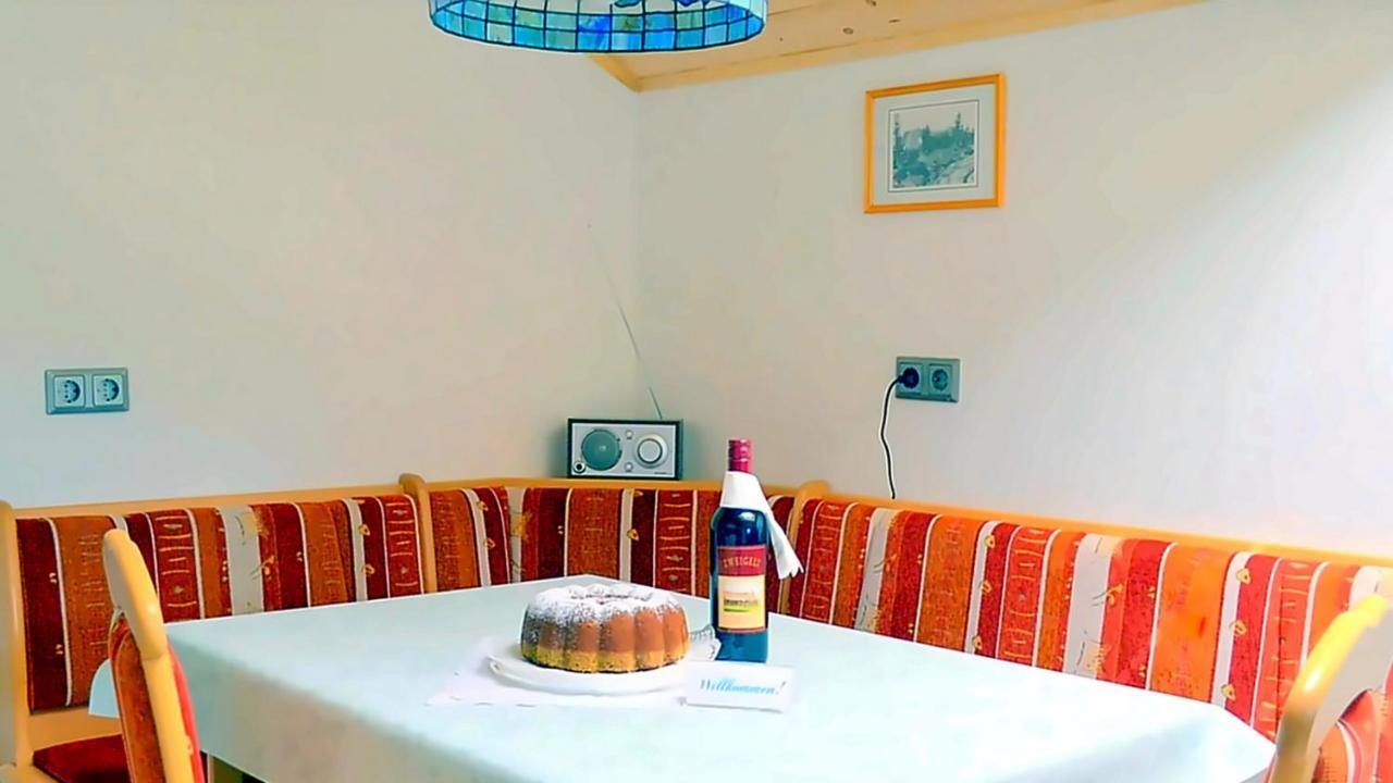 Ferienwohnung Neuhuber Bad Goisern Bagian luar foto