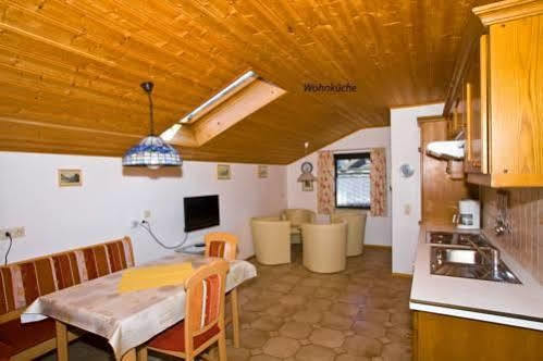 Ferienwohnung Neuhuber Bad Goisern Bagian luar foto
